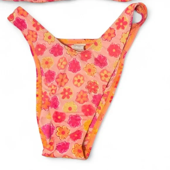 Vintage/Y2K Bikini (Flaws) - Picture 2 of 7